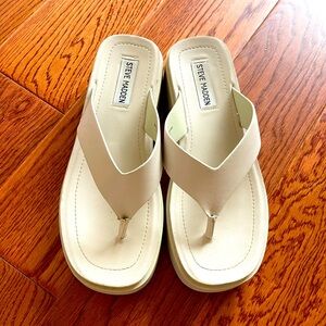 Steve Madden flip flops